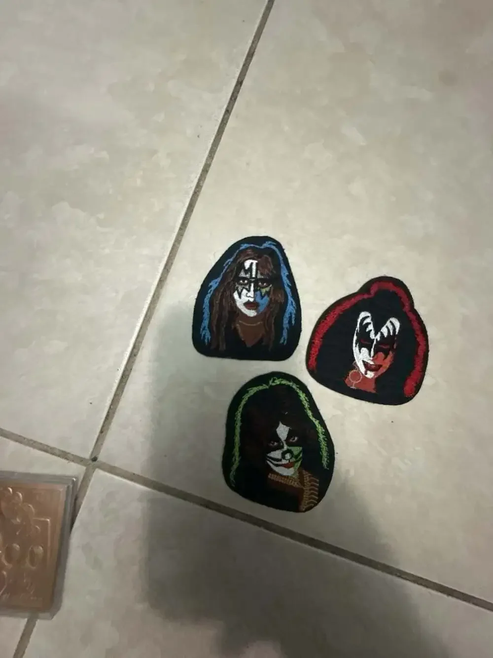 KISS set embroidered